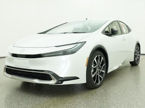 New 2026 Toyota Prius Plug-In Hybrid FWD image 32