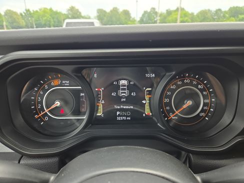Certified 2025 Jeep Wrangler Unlimited Sahara AWD/4WD image 13