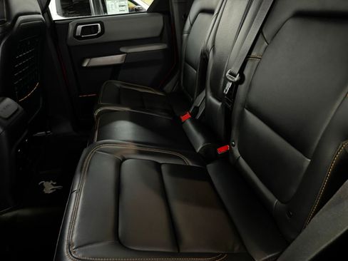 Used 2023 Ford Bronco Badlands AWD/4WD image 10