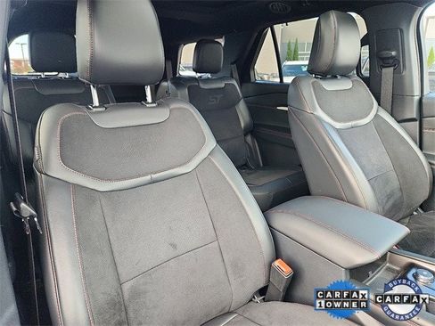 Certified 2025 Ford Explorer ST image 34