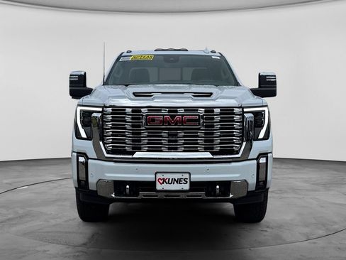 New 2026 GMC Sierra 3500 Denali w/ Denali Reserve Package AWD/4WD image 2