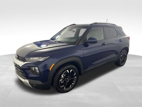 Used 2023 Chevrolet TrailBlazer LT FWD image 3