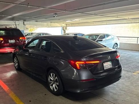 Used 2022 Honda Civic LX image 3