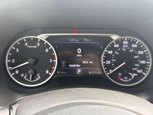 New 2025 Nissan Sentra SR FWD image 11