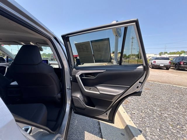 Used 2025 Toyota RAV4 LE FWD image 21