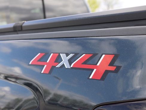 Used 2018 Chevrolet Silverado 1500 LT w/ All Star Edition image 11