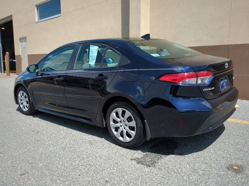Used 2020 Toyota Corolla LE image 6