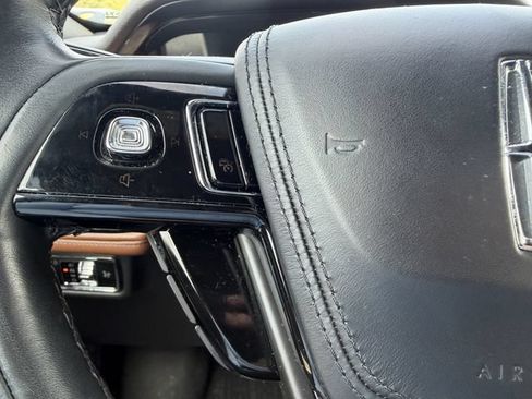 Used 2023 Lincoln Aviator Reserve w/ Equipment Group 201A AWD/4WD image 32