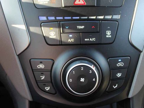 Used 2018 Hyundai Santa Fe Sport image 21