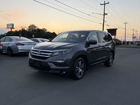 Used 2017 Honda Pilot EX-L image 3