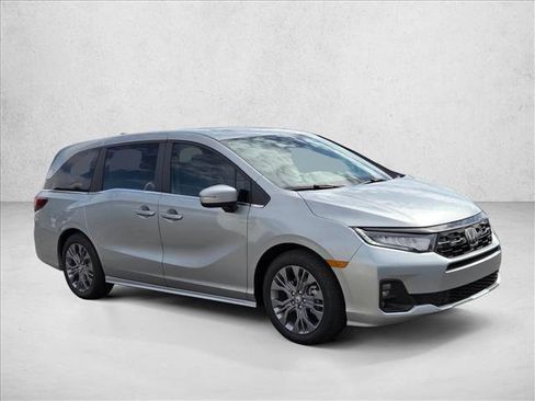 New 2026 Honda Odyssey Touring image 7