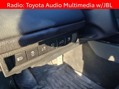 Used 2025 Toyota Camry XSE FWD image 8