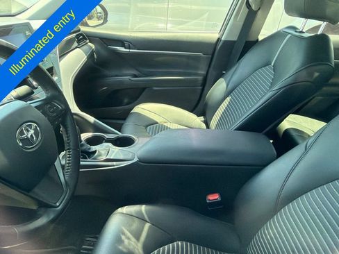 Used 2021 Toyota Camry SE FWD image 8