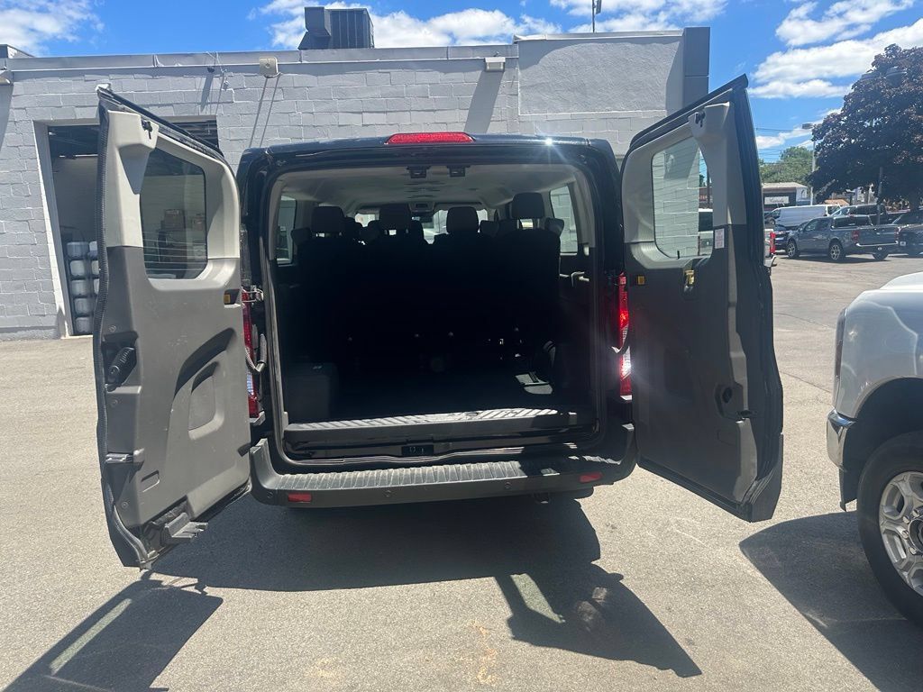 Used 2024 Ford Transit 350 XLT RWD image 9