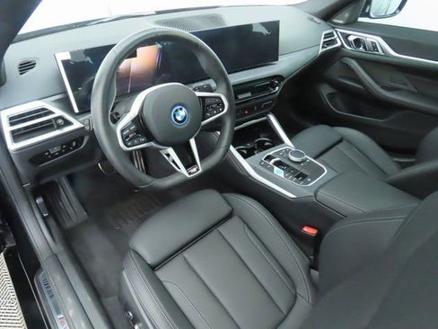Used 2025 BMW i4 eDrive40 w/ M Sport Package image 9