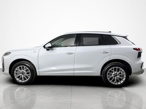 New 2026 Audi Q3 quattro 2.0T AWD/4WD image 3