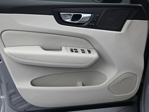 New 2026 Volvo XC60 T8 Ultra w/ Protection Package Premier AWD/4WD image 10