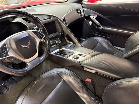 Used 2019 Chevrolet Corvette Stingray Coupe w/ 1LT RWD image 27
