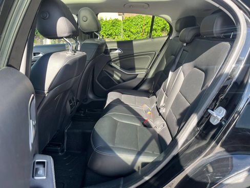 Used 2015 Mercedes-Benz GLA 250 4MATIC image 26