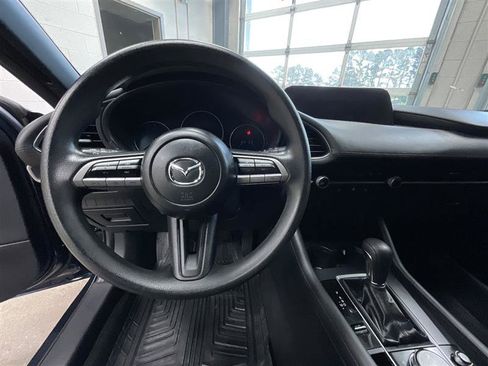 Used 2021 MAZDA MAZDA3 s FWD image 14