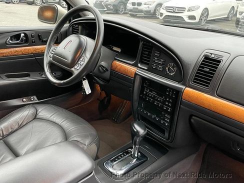 Used 1998 Lincoln Continental image 19