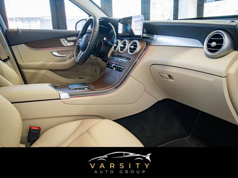 Used 2021 Mercedes-Benz GLC 300 4MATIC image 21