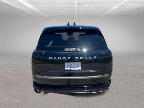 New 2026 Land Rover Range Rover Long Wheelbase SE AWD/4WD image 4