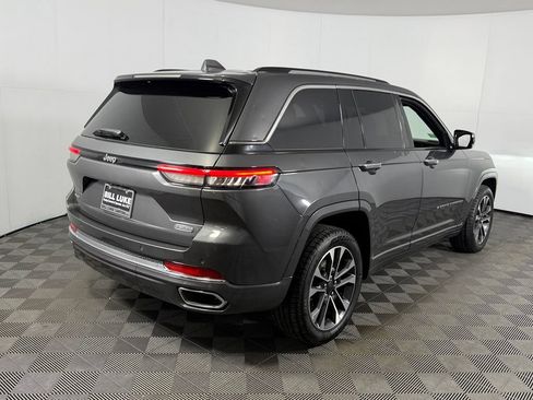 Used 2022 Jeep Grand Cherokee Overland AWD/4WD image 6