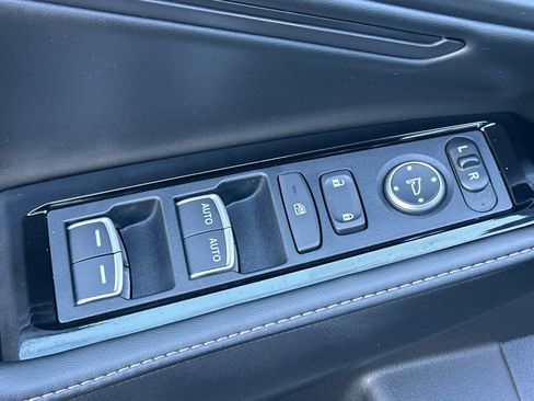Used 2024 Honda Accord Touring image 12