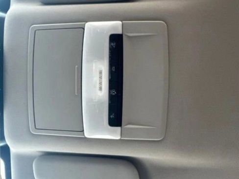 Used 2023 Nissan Rogue S AWD/4WD image 21