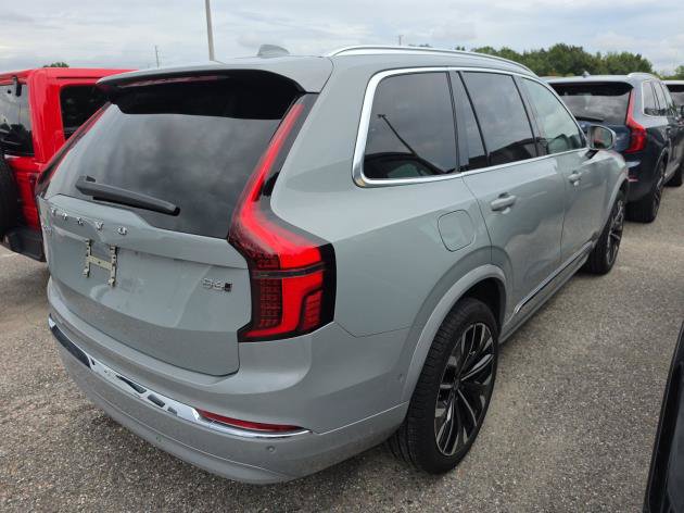 Used 2026 Volvo XC90 B6 Ultra AWD/4WD image 3