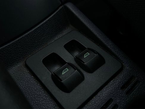 Used 2011 Ford Transit Connect XLT Premium image 24