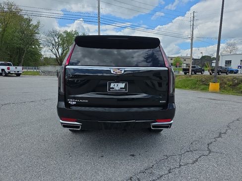 Used 2021 Cadillac Escalade ESV Premium Luxury AWD/4WD image 7