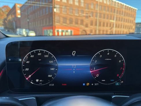 New 2026 Mercedes-Benz GLB 250 4MATIC image 19