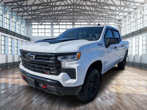 Used 2024 Chevrolet Silverado 1500 LT Trail Boss w/ Convenience Package II AWD/4WD image 8