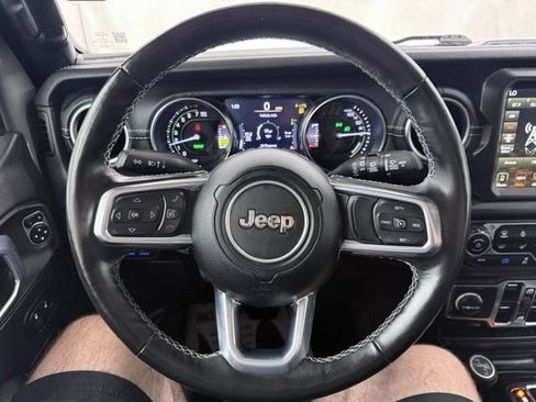 Used 2023 Jeep Wrangler Unlimited Sahara w/ Cold Weather Group AWD/4WD image 24