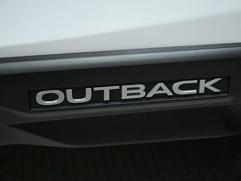 Used 2025 Subaru Outback Premium AWD/4WD image 14