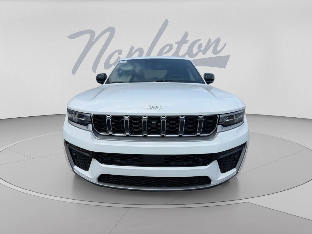 New 2026 Jeep Grand Cherokee Limited w/ Luxury Tech Group II AWD/4WD image 2