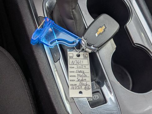 Used 2024 Chevrolet Malibu LT image 36