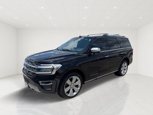 Used 2024 Ford Expedition Platinum AWD/4WD image 4