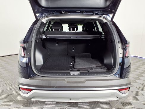 Used 2025 Hyundai Tucson Limited AWD/4WD image 8