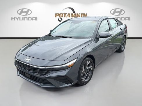 Certified 2026 Hyundai Elantra Limited FWD image 1