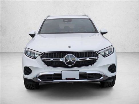 Certified 2025 Mercedes-Benz GLC 300 image 5