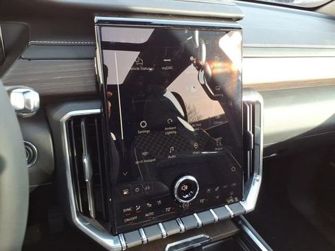 New 2026 GMC Acadia Denali w/ Super Cruise Package image 33