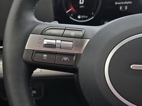 Used 2025 Hyundai Kona Limited image 11