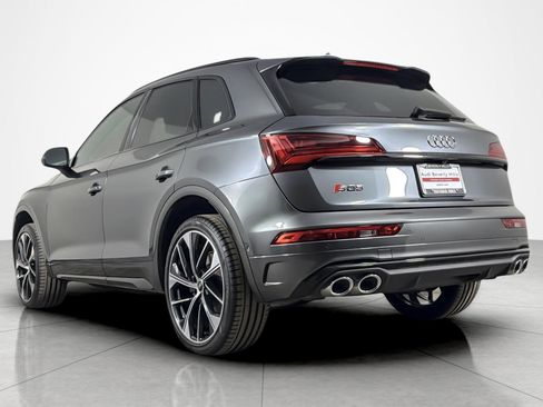 Used 2023 Audi SQ5 Prestige w/ Prestige Package image 3