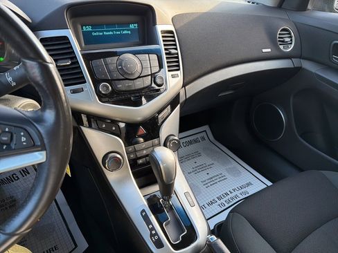 Used 2011 Chevrolet Cruze Eco image 20
