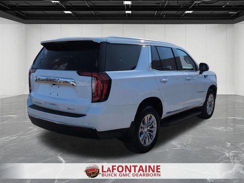 Used 2023 GMC Yukon SLT w/ SLT Luxury Package AWD/4WD image 8