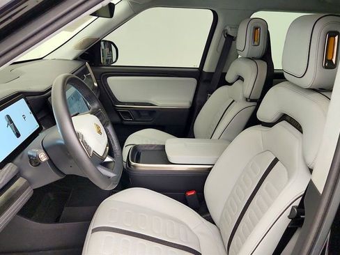 Used 2023 Rivian R1S Adventure AWD/4WD image 19