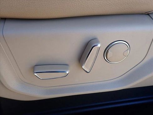 Used 2019 Ford F250 Lariat w/ Lariat Value Package image 15